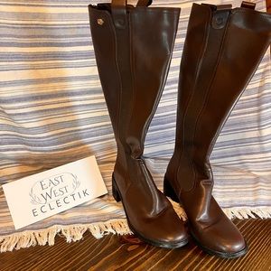 Three-quarter length Brown Leather zippered Boots 8.5